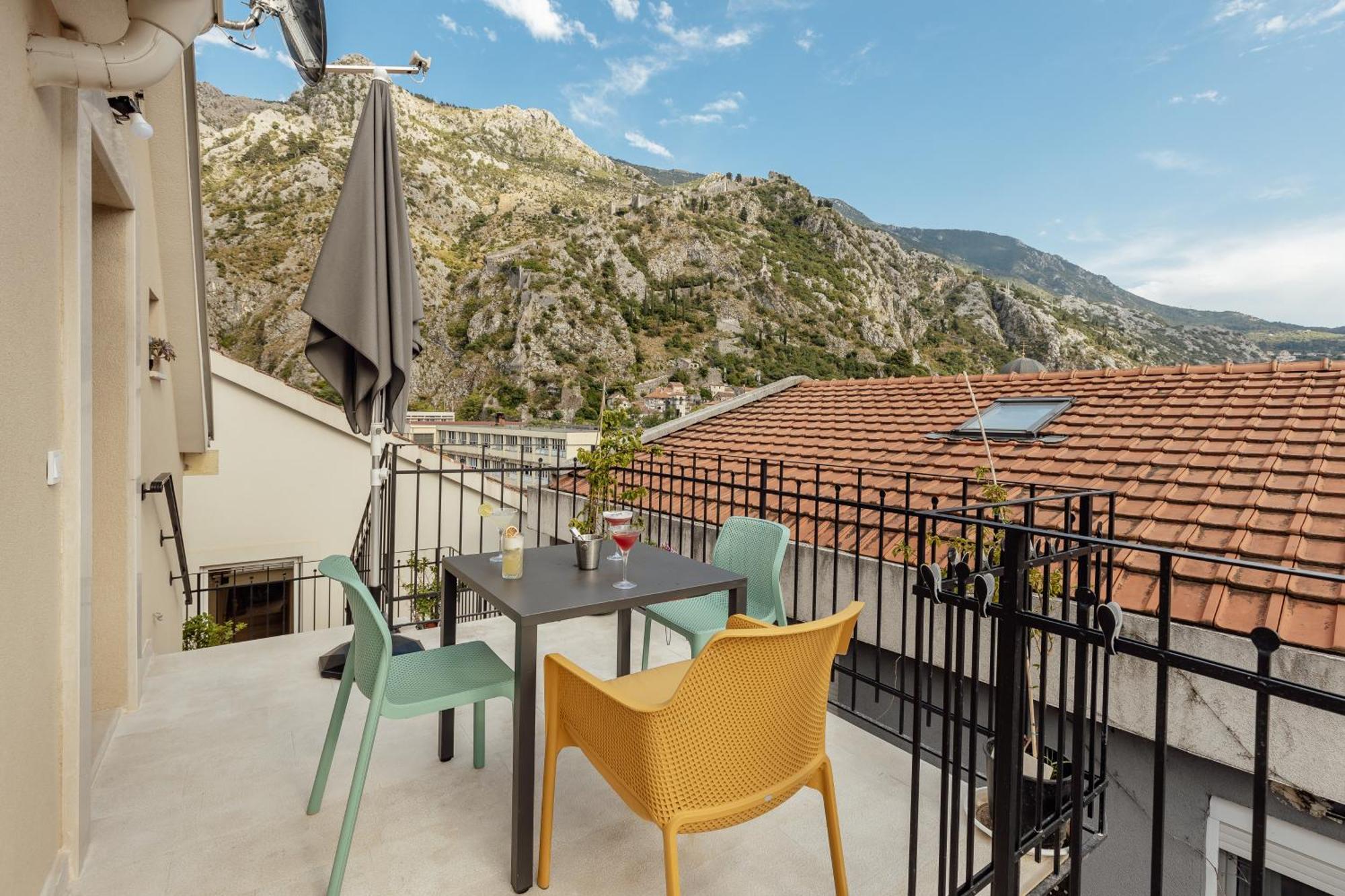 Kotor Central Point ภายนอก รูปภาพ