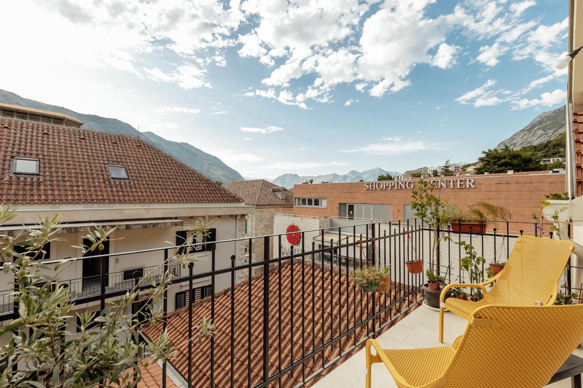Kotor Central Point ภายนอก รูปภาพ